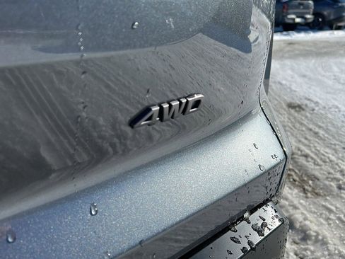 New 2026 Nissan Pathfinder SV image 9