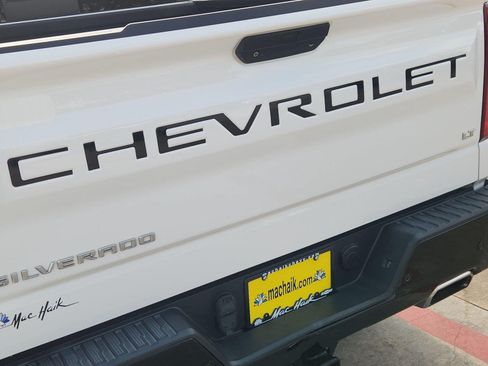 Certified 2020 Chevrolet Silverado 1500 LT Trail Boss AWD/4WD image 6
