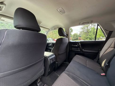 Used 2015 Toyota 4Runner Trail AWD/4WD image 17