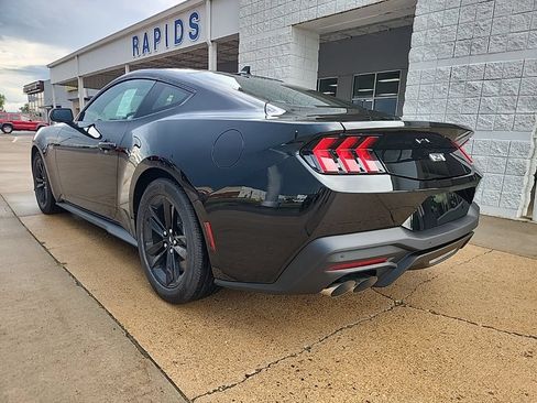 New 2026 Ford Mustang GT RWD image 5