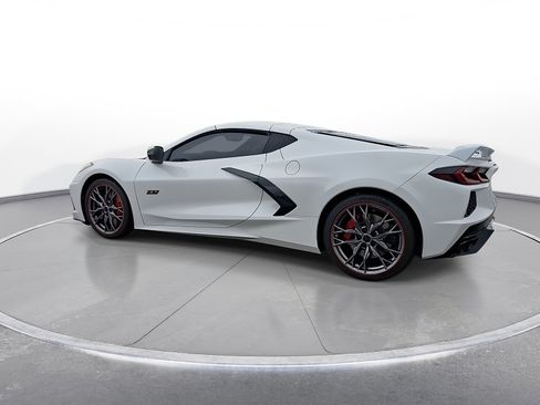 Used 2023 Chevrolet Corvette Stingray Premium Cpe w/ Z51 Performance Package RWD image 5
