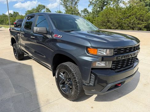 Used 2019 Chevrolet Silverado 1500 Custom Trail Boss w/ Custom Convenience Package AWD/4WD image 3