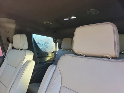 New 2026 GMC Yukon Elevation image 18