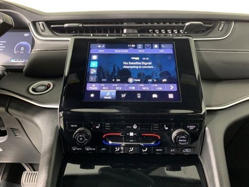 New 2025 Jeep Grand Cherokee L Altitude image 15