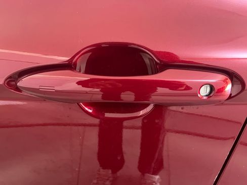 Used 2018 Toyota Camry LE image 41