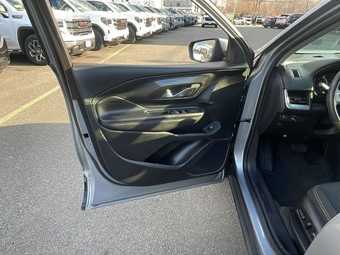 Certified 2023 GMC Terrain SLE w/ Driver Convenience Package image 11