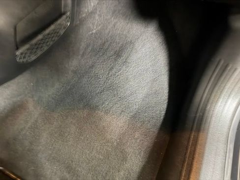 Used 2019 Jeep Renegade Latitude FWD image 28
