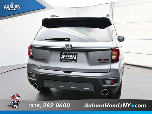 Used 2023 Honda Passport TrailSport image 4