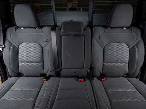 Used 2025 RAM 1500 Big Horn image 35