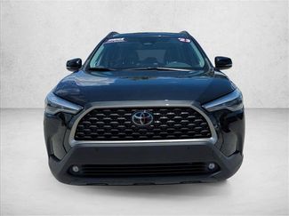 Used 2023 Toyota Corolla Cross XLE w/ Convenience Package FWD video 2