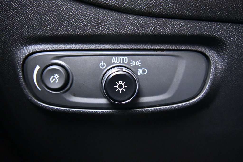 Used 2023 Chevrolet Equinox LT AWD/4WD image 21