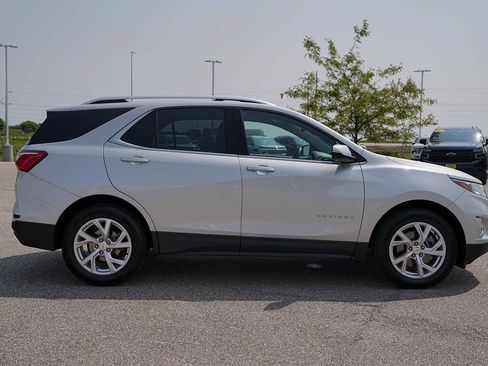 Used 2019 Chevrolet Equinox LT AWD/4WD image 5