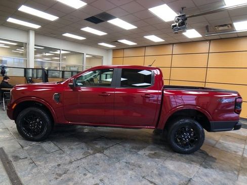 New 2025 Ford Ranger Lariat w/ Black Appearance Package image 4