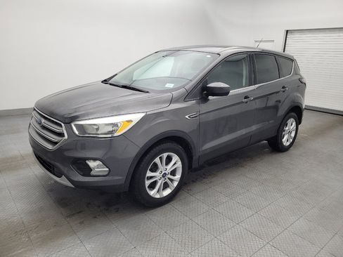 Used 2017 Ford Escape SE AWD/4WD image 2