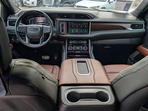 Used 2023 GMC Yukon XL Denali Ultimate AWD/4WD image 21