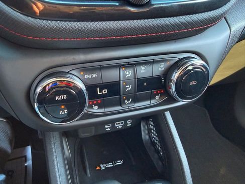 Used 2023 Chevrolet TrailBlazer RS w/ Technology Package AWD/4WD image 34