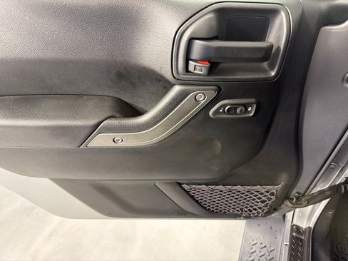 Used 2017 Jeep Wrangler Sport AWD/4WD image 10
