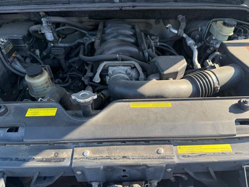 Used 2004 Nissan Titan SE AWD/4WD image 13