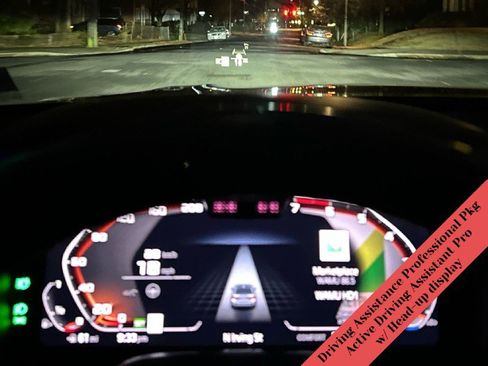 Used 2020 BMW 750i xDrive w/ Executive Package image 22