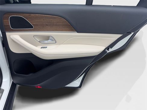 Used 2024 Mercedes-Benz GLE 350 4MATIC image 41