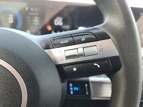 Used 2025 Hyundai Sonata SEL FWD image 30
