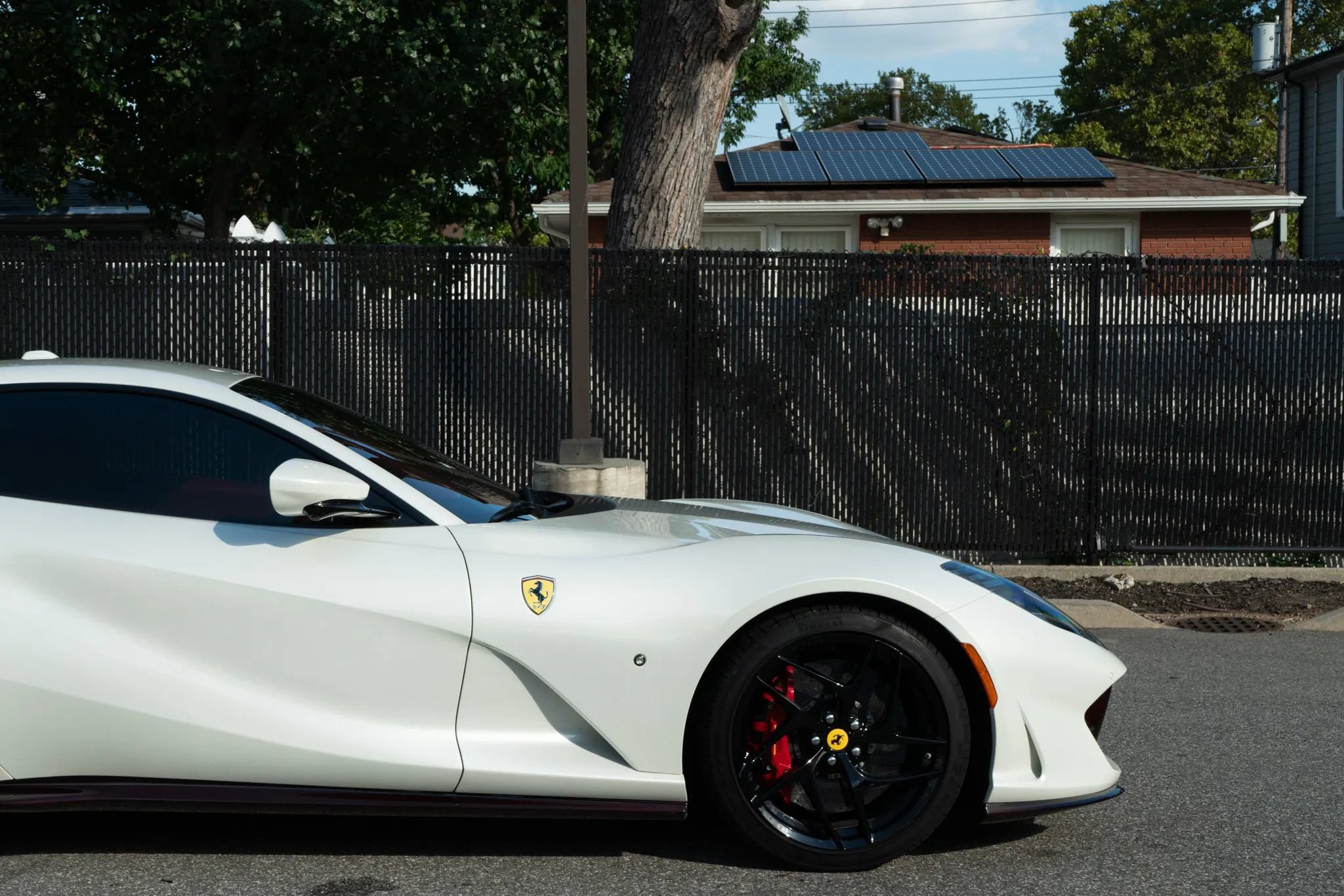 Used 2020 Ferrari 812 Superfast RWD image 40