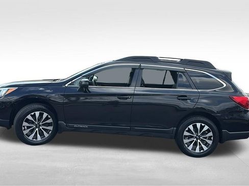 Used 2017 Subaru Outback 2.5i Limited AWD/4WD image 4