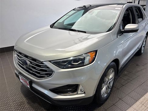 Used 2019 Ford Edge Titanium w/ Equipment Group 301A image 24