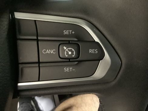 Used 2023 Jeep Compass Latitude w/ Convenience Group AWD/4WD image 22
