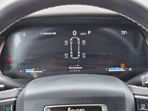 Used 2023 Jeep Grand Cherokee L Limited image 25