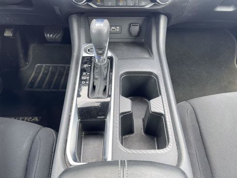 Used 2022 Nissan Sentra SV w/ Trunk Package FWD image 11
