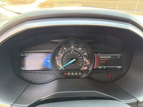 Used 2018 Ford Edge Titanium w/ Equipment Group 301A image 27