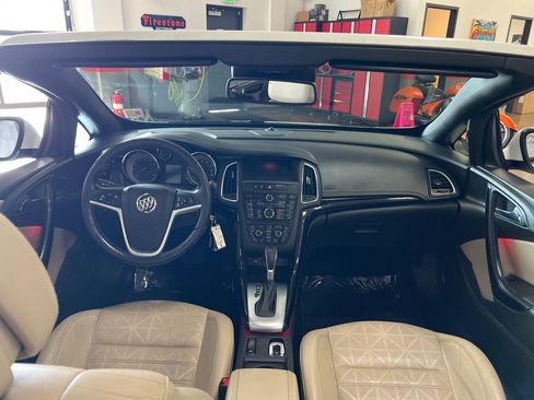 Used 2019 Buick Cascada Premium image 12