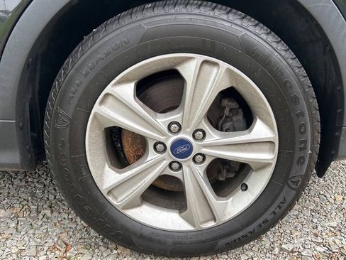 Used 2015 Ford Escape SE AWD/4WD image 12