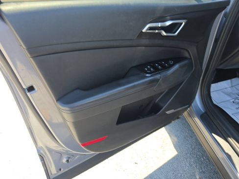 Used 2023 Kia Sportage EX FWD image 17