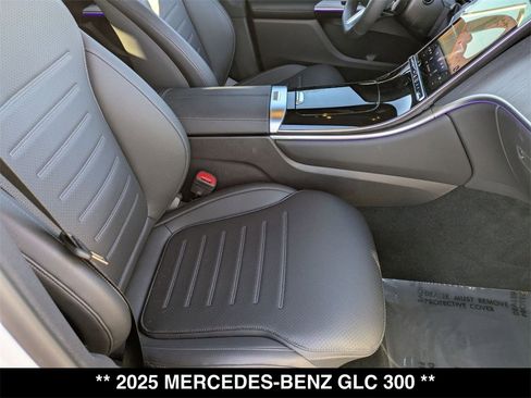 Certified 2025 Mercedes-Benz GLC 300 4MATIC image 30