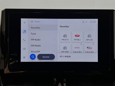 Used 2025 Toyota Corolla LE image 27