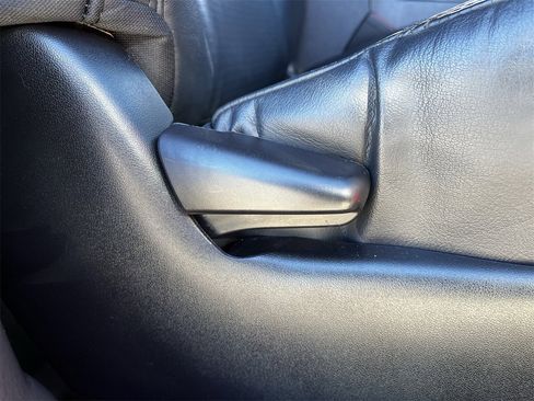 Used 2022 Toyota Tacoma TRD Off-Road w/ TRD Premium Off Road Package image 27