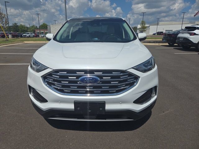 Used 2020 Ford Edge Titanium FWD image 2