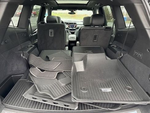 Used 2024 Cadillac XT6 Sport image 16