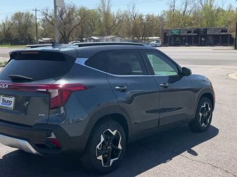 Certified 2025 Kia Seltos EX w/ EX Sunroof Package AWD/4WD image 7