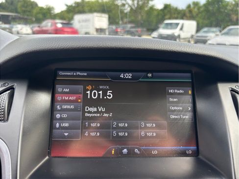 Used 2014 Ford Focus Titanium FWD image 23