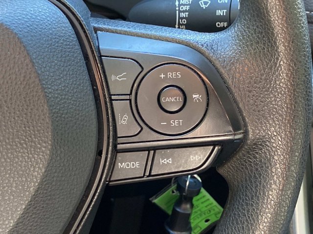 Used 2025 Toyota RAV4 LE AWD/4WD image 18