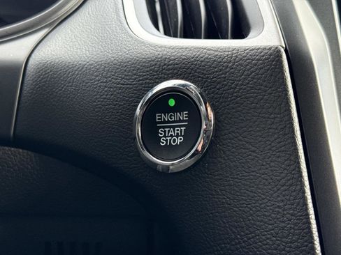 Used 2022 Ford Edge ST-Line image 13