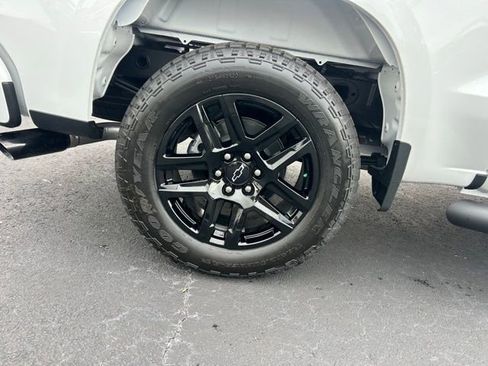 Used 2026 Chevrolet Silverado 1500 Custom w/ Turbomax Blackout Package image 9