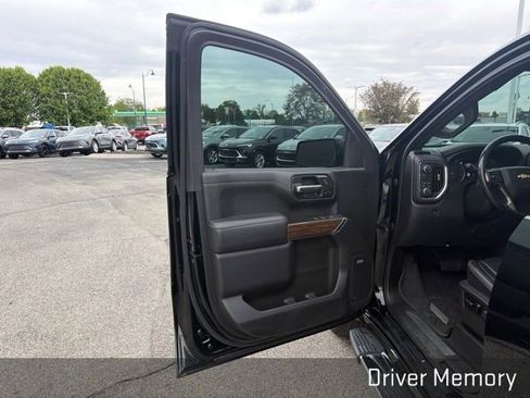 Used 2021 Chevrolet Silverado 1500 High Country AWD/4WD image 32