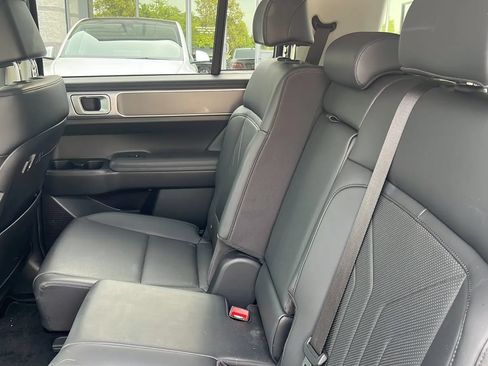 Used 2024 Hyundai Santa Fe SEL AWD/4WD image 10