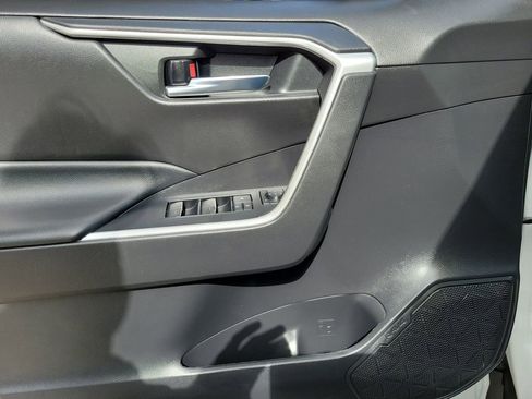 Used 2022 Toyota RAV4 XLE Premium FWD image 23