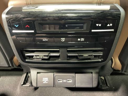 Used 2023 Acura MDX SH-AWD w/ Technology Package image 25