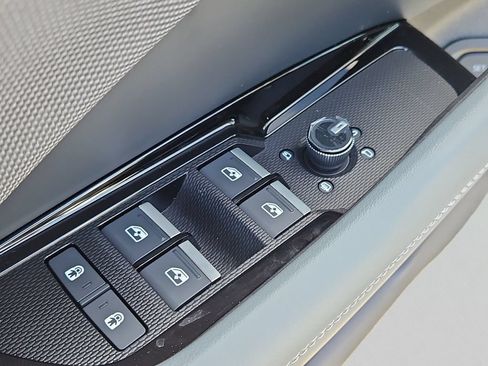 New 2026 Audi Q3 quattro 2.0T AWD/4WD image 19